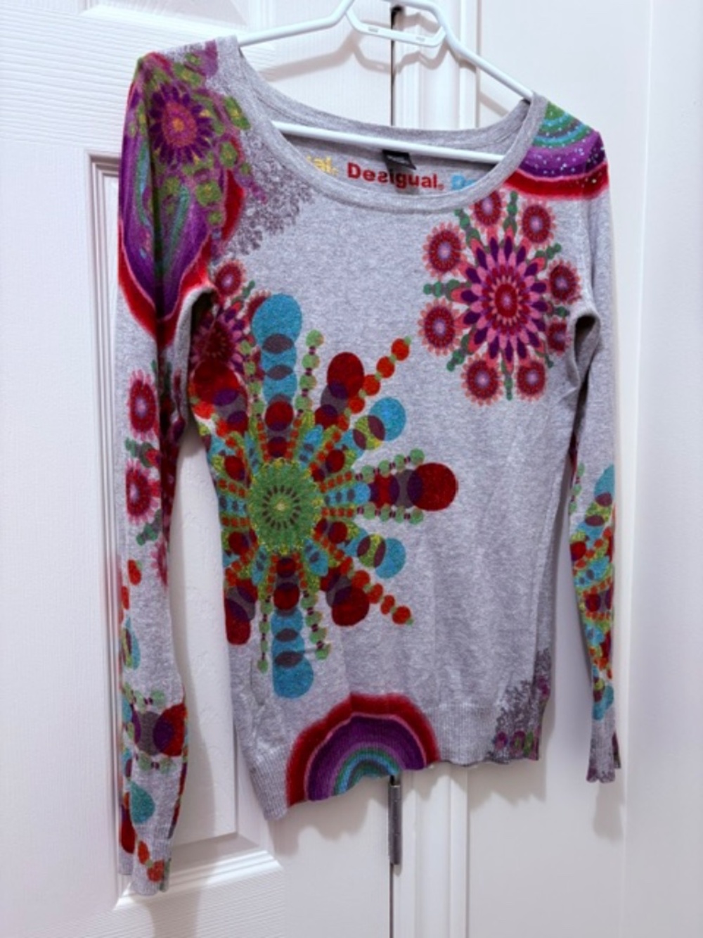 DESiGUAL Women's sz S light sweater top grey with multicolour Desigual floral - Picture 2 of 16
